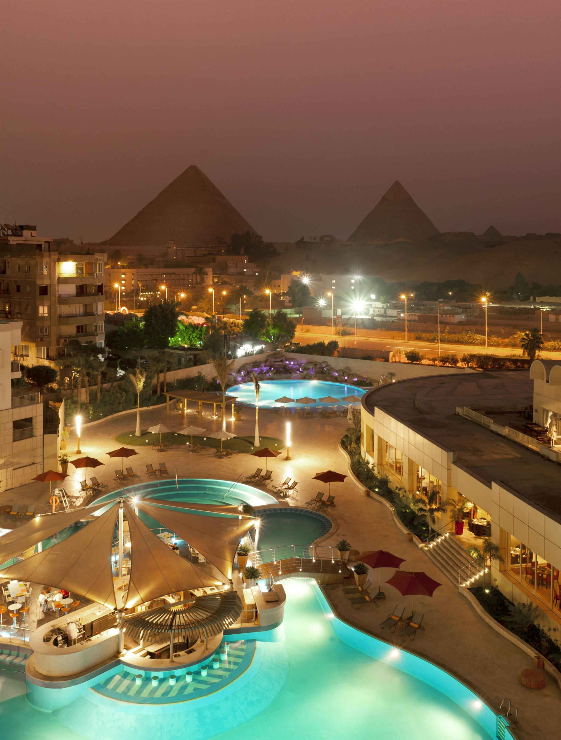 Le Meridien Pyramids Hotel & Spa Giza Konforlar fotoğraf