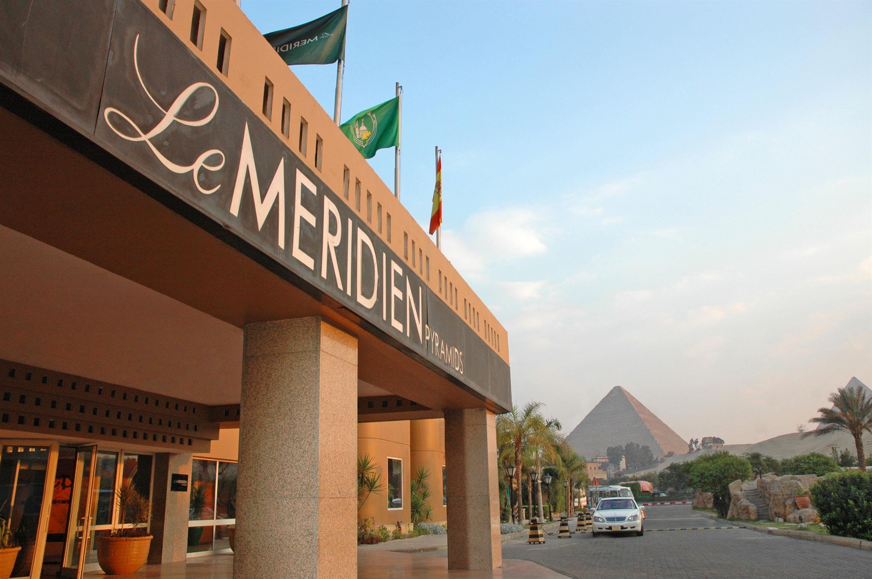 Le Meridien Pyramids Hotel & Spa Giza Dış mekan fotoğraf
